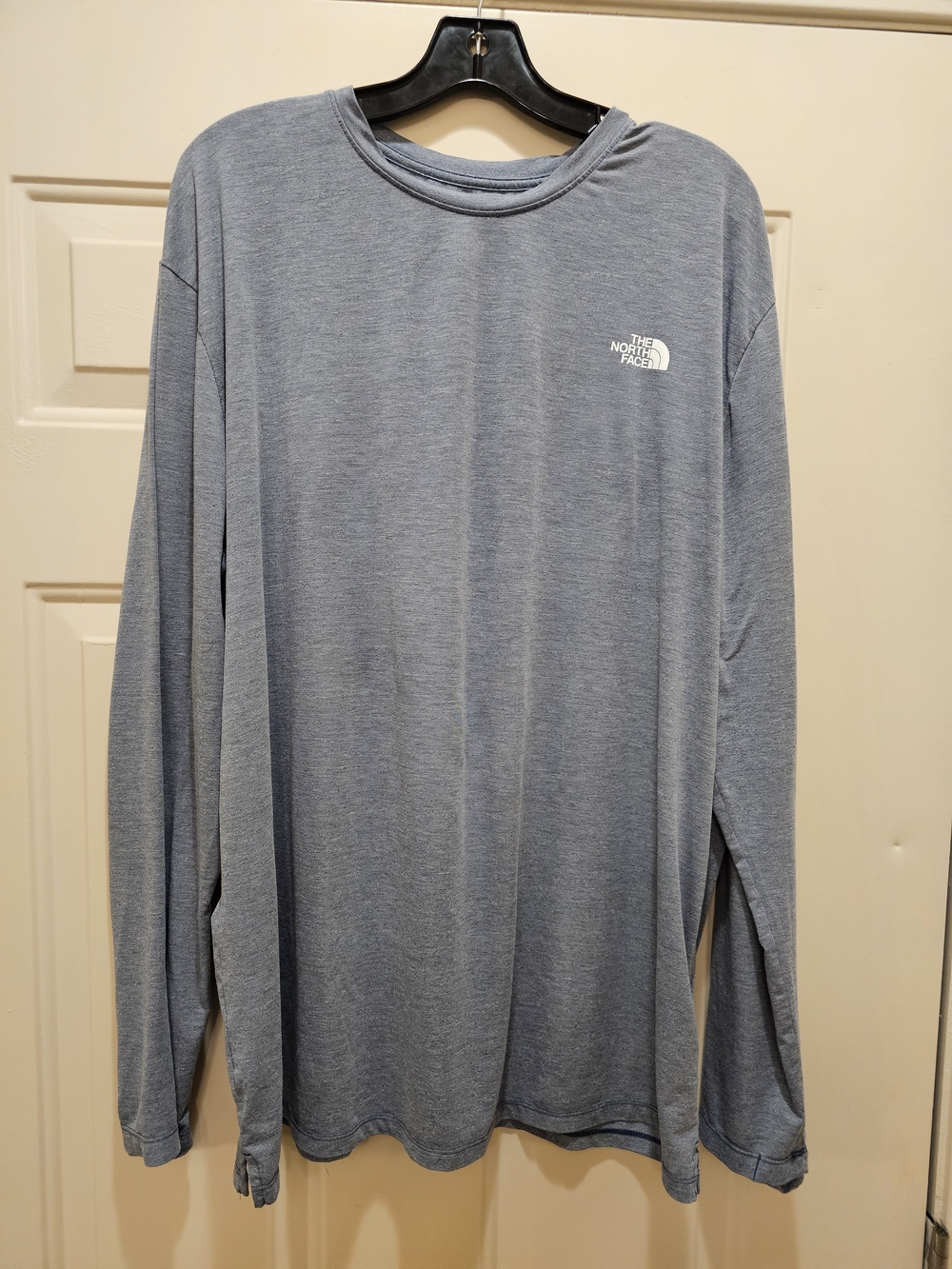 The North Face Men's Long-Sleeve Crew in Heather Blue